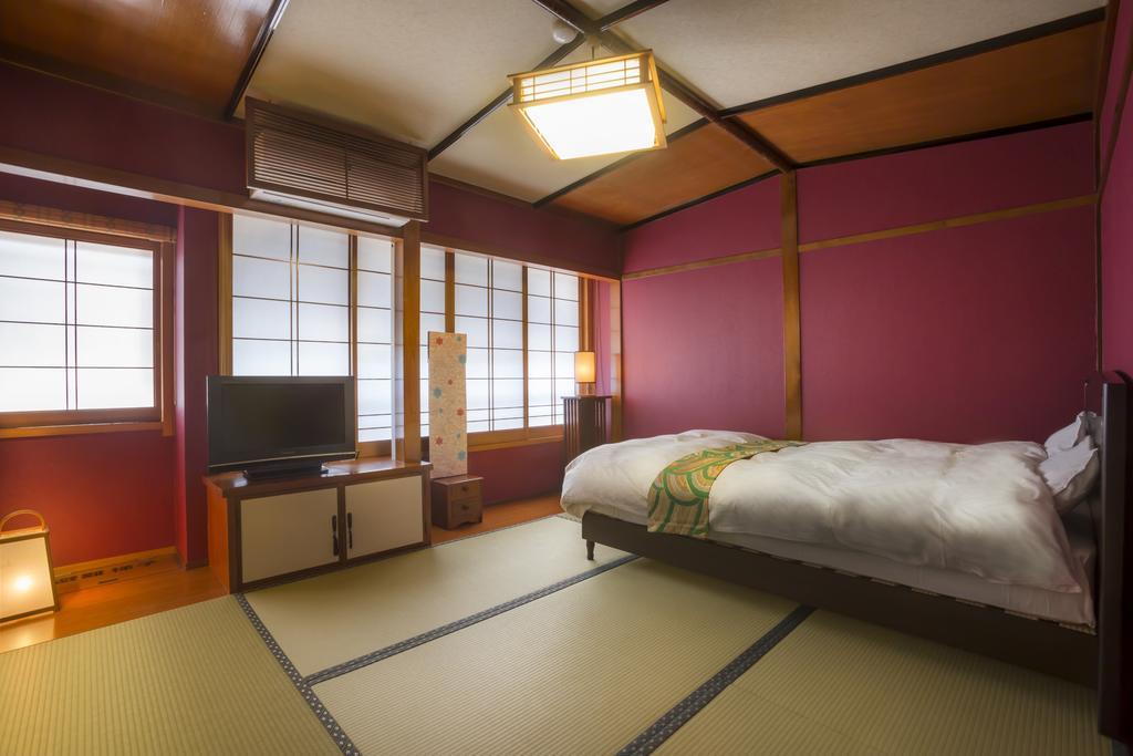 Kinosaki Onsen Hanakouji Saigetsu Тойоока Екстер'єр фото